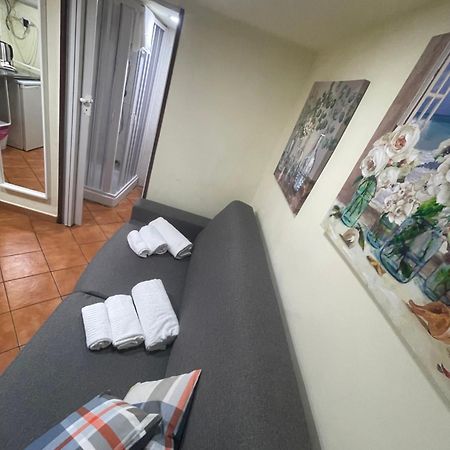 Appartamento Centro Storico Casa Mari' Napoli Esterno foto