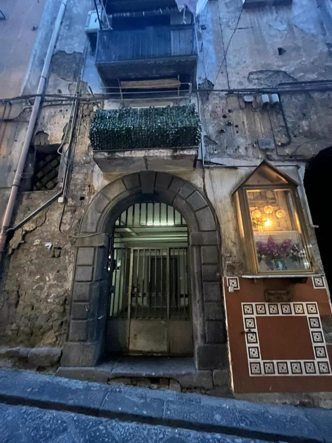 Appartamento Centro Storico Casa Mari' Napoli Esterno foto