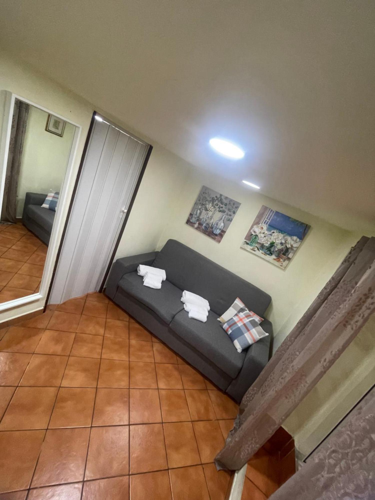 Appartamento Centro Storico Casa Mari' Napoli Esterno foto